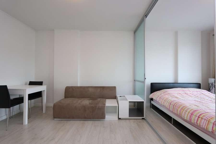 Apartment Cozy And Happiness With Garden And Pool View Chiang Mai