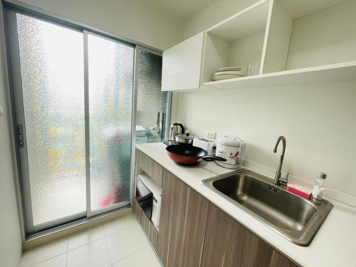 Cozy And Happiness With Garden And Pool View Apartment